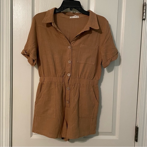 Brown button down romper. Size small - Picture 1 of 3